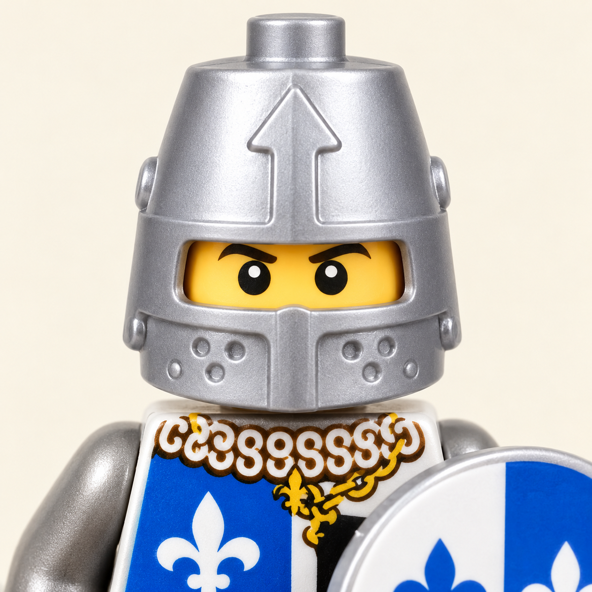 Closed bucket helmet design — Medieval Soldier MOC Minifigure Set — 24 Figures