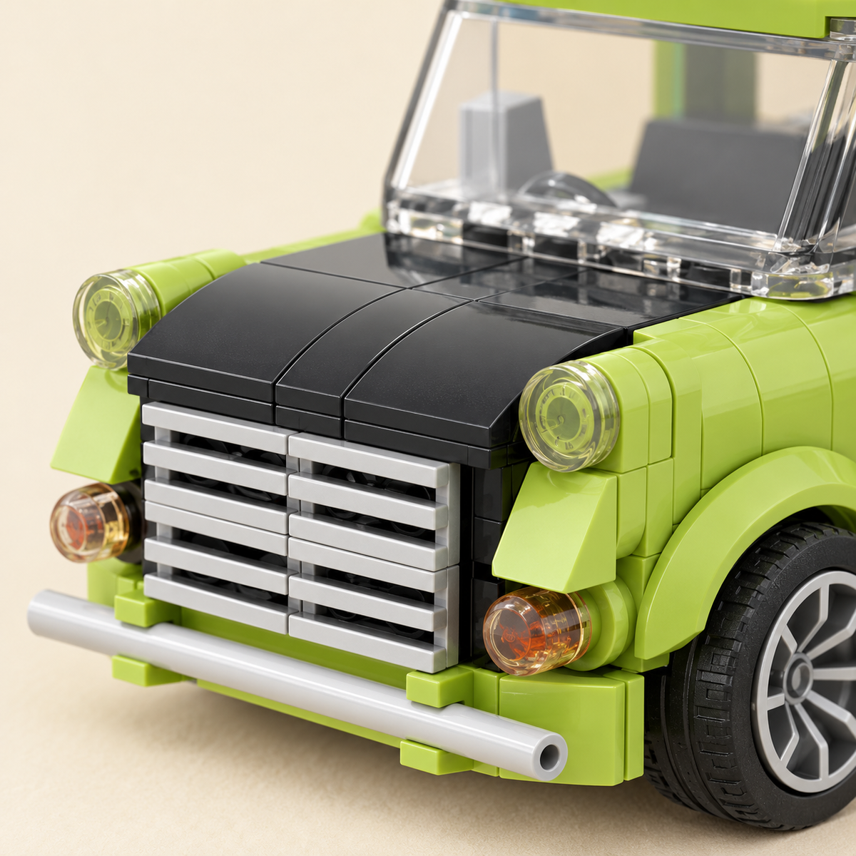 Front grille and headlights — Lime Classic Car & Gold Figure MOC Building Set