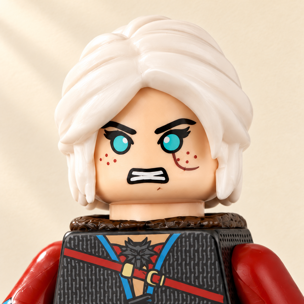 Cyan eyes and facial print — White-Haired Swordfighter MOC Minifigure