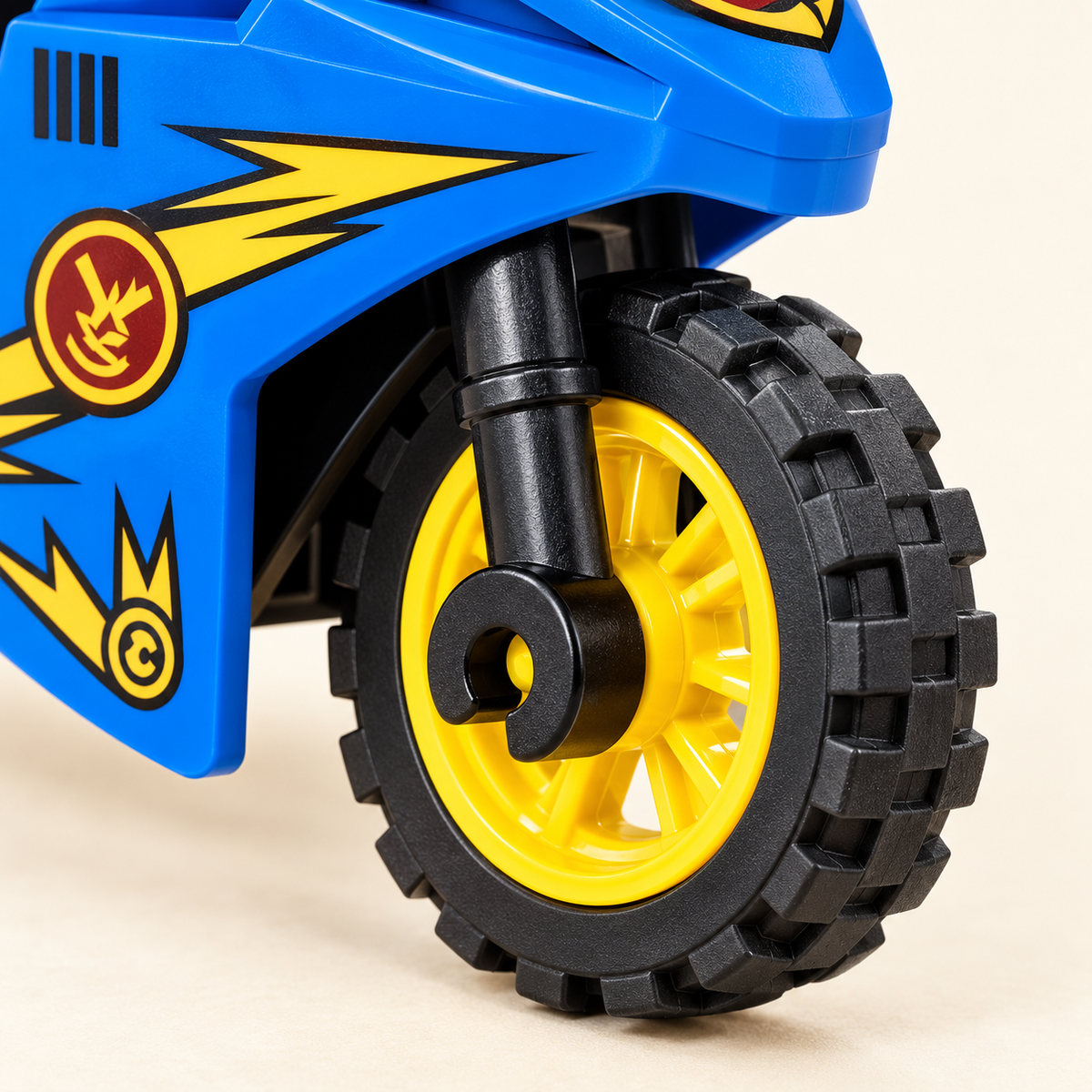 Molded motorcycle tires — Ninja Riders & Motorcycles MOC Set — 8 Figures & 8 Bikes
