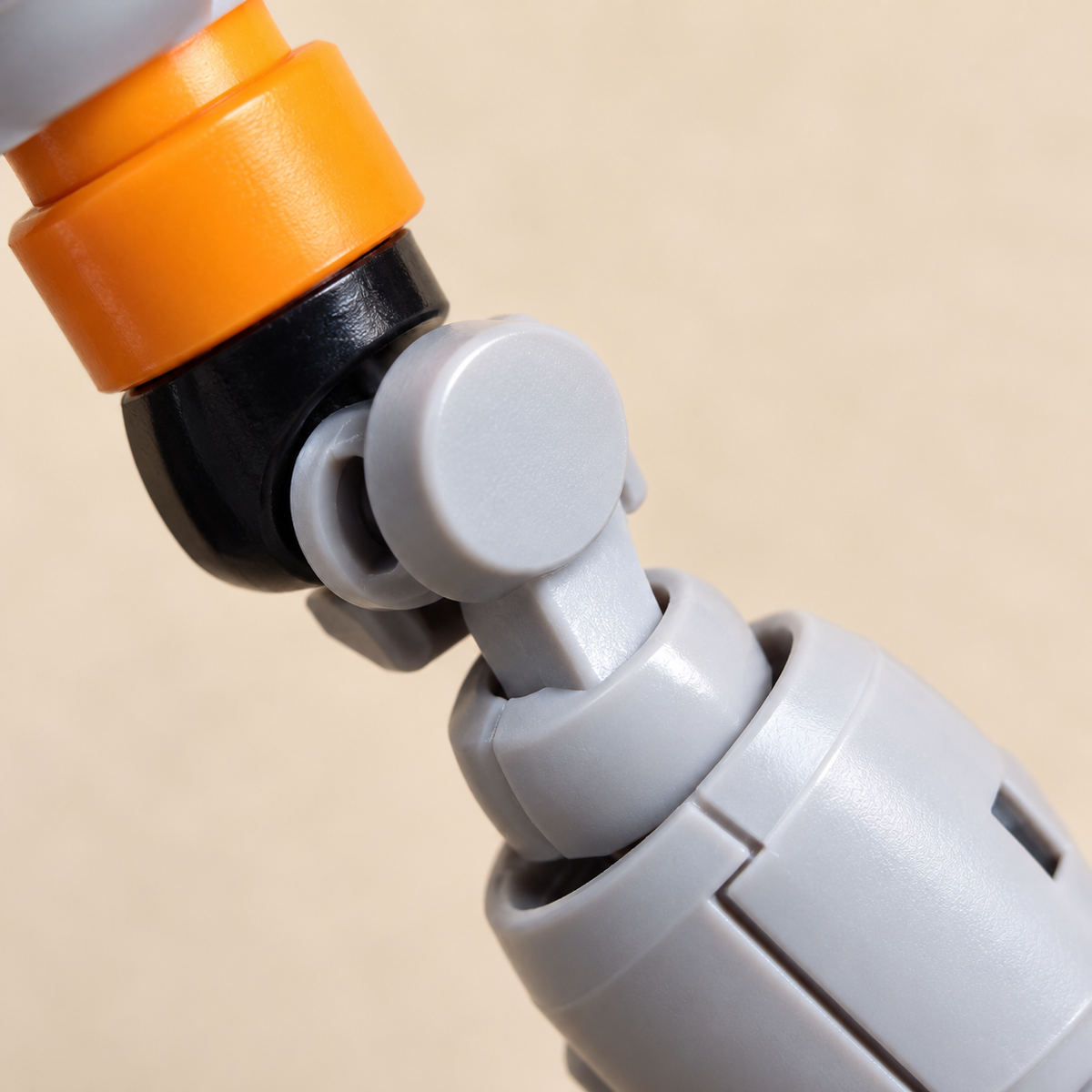 Visible shoulder connection — Medieval Mecha Knight MOC Building Model