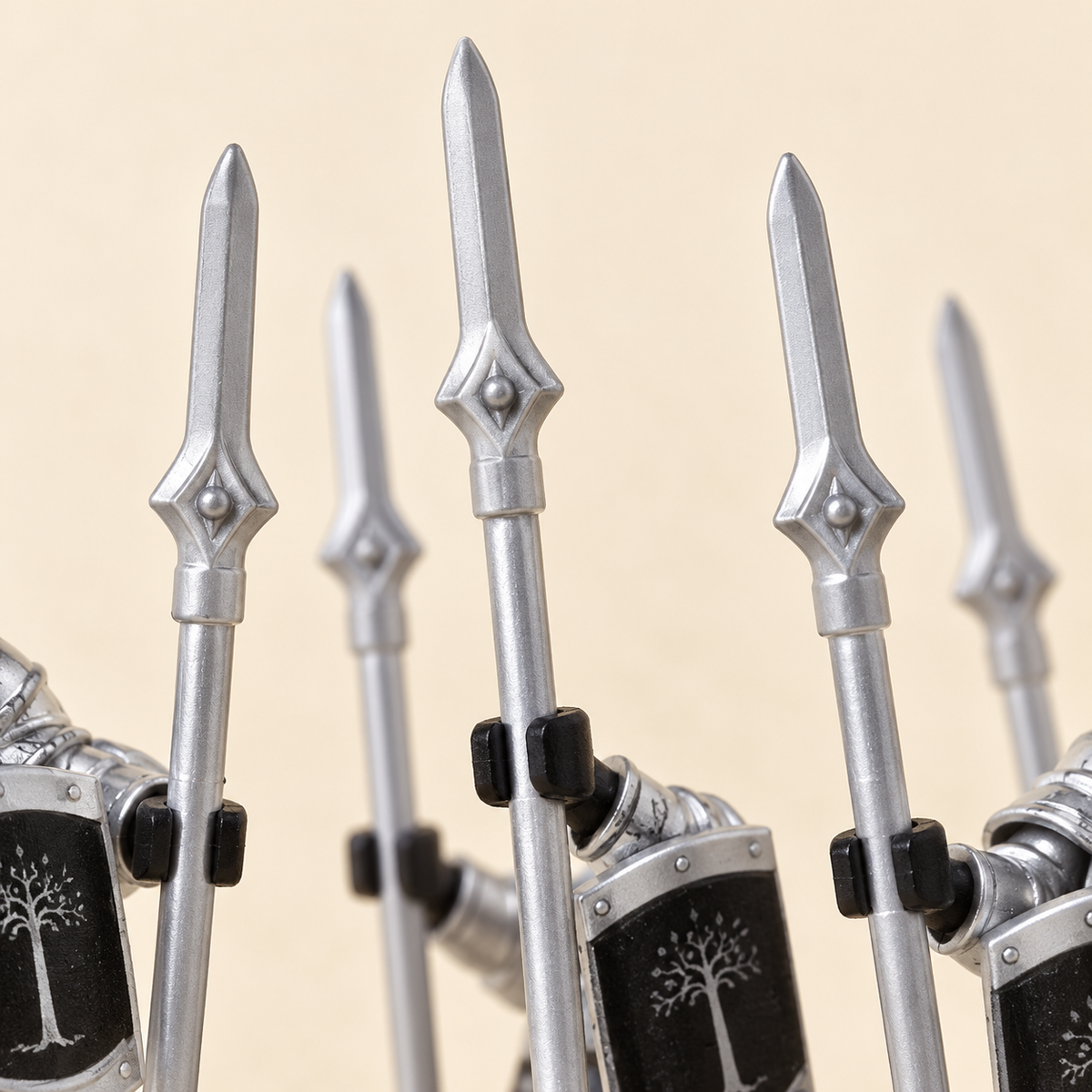 Long miniature toy spears — Silver-Armored Fantasy Guard MOC Set — 21 Figures