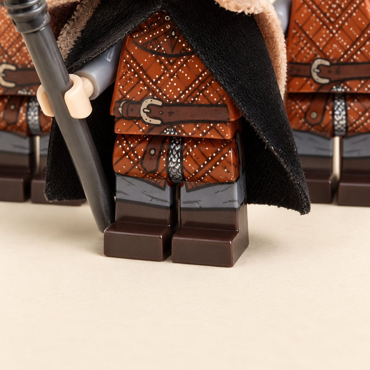 Printed lower outfits — Frontier Commander & Spear Guard MOC Set — 14 Figures